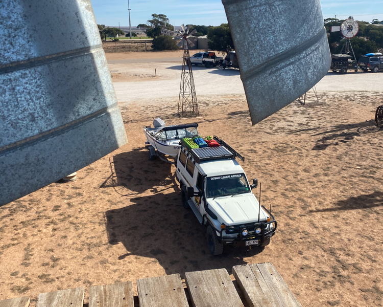 6-Outback-Station-Town-Windmill-LandCruiser-OCA